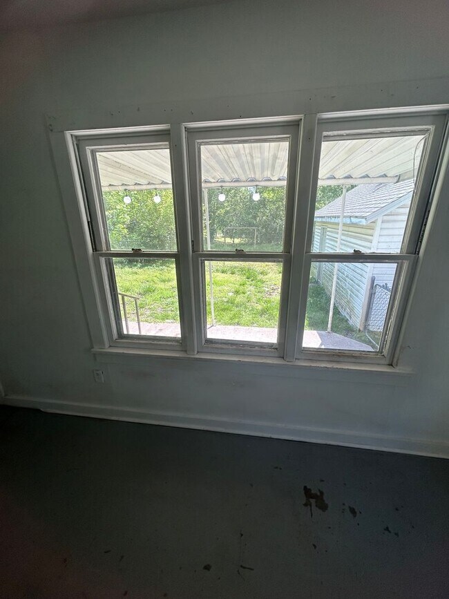 Building Photo - Adorable 2 bedroom, 1 bath Home!