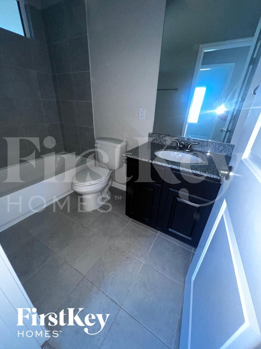 Building Photo - 6434 Upper Leaf Ct