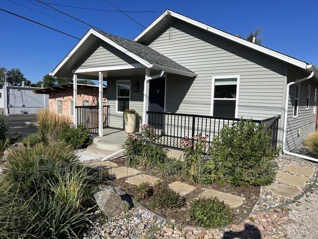 Building Photo - 390 S Garrison St