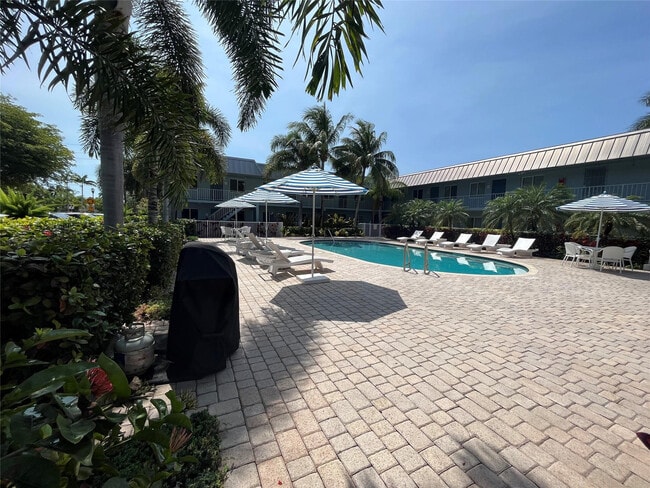 Building Photo - 1311 NE 18th St