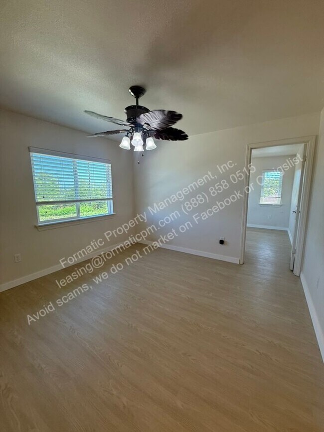 Building Photo - 1295 Kukulu St