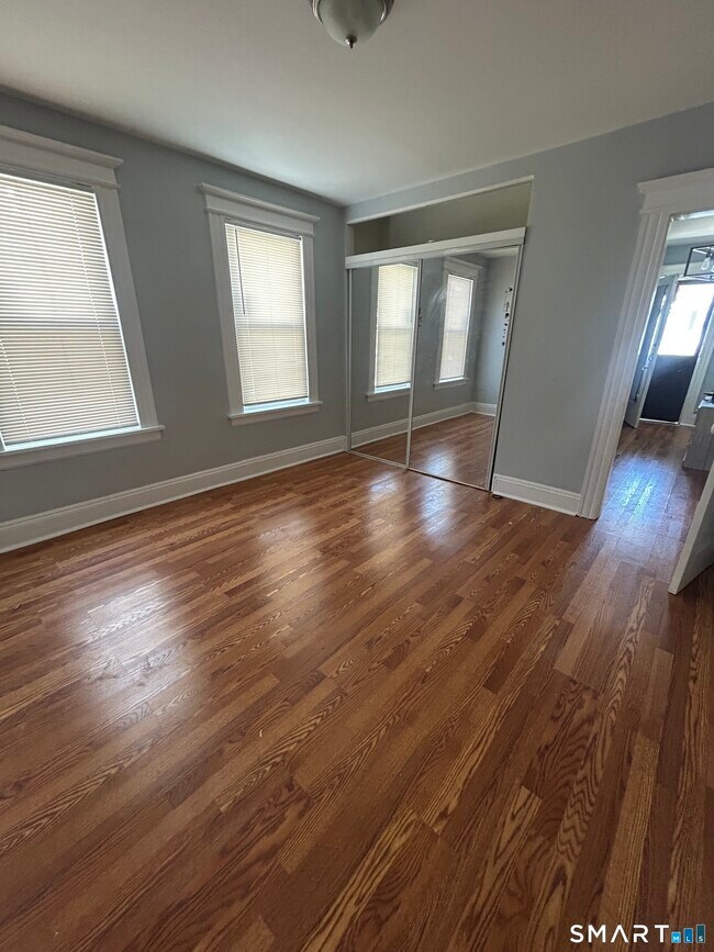 Building Photo - 273 Judson Pl