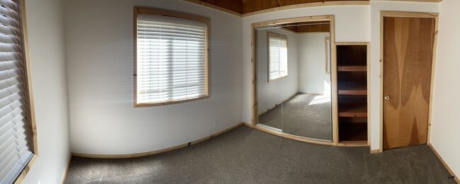 Building Photo - 609 Elysian Blvd