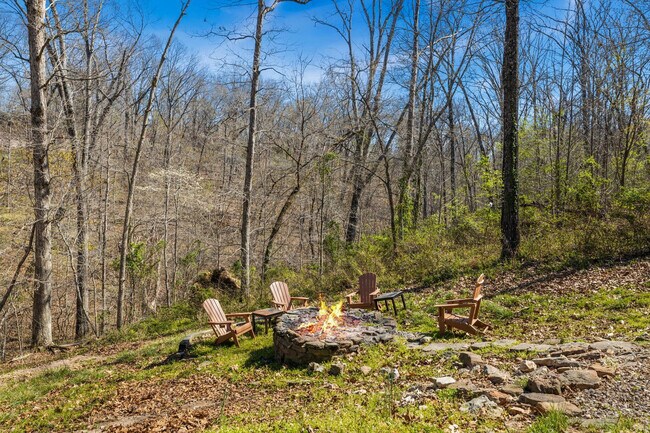 Building Photo - 6 Erith Ln