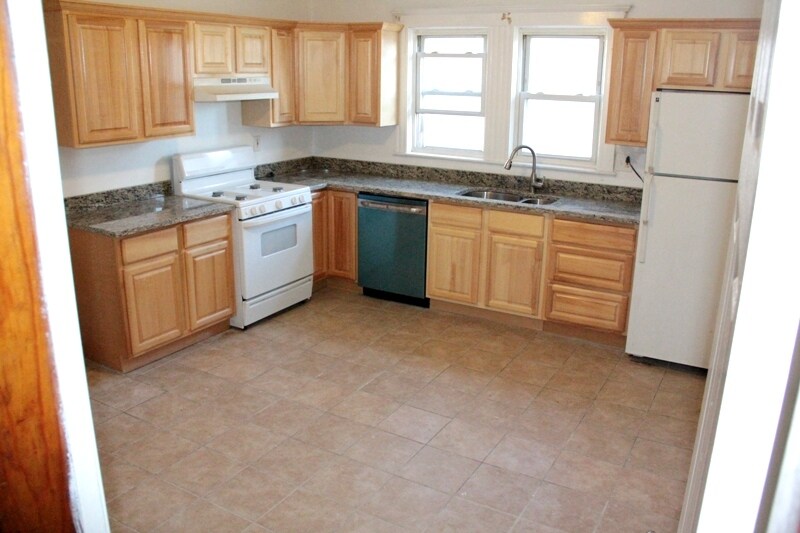 Building Photo - 246 Pearl St