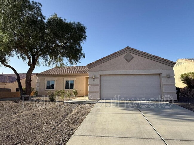 Primary Photo - 2657 Edgewater Dr