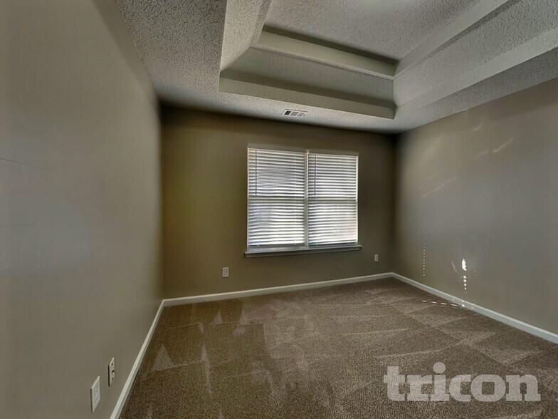 Building Photo - 11610 Registry Blvd