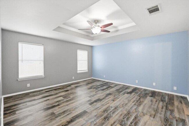 Building Photo - 1718 Lloydminister Way