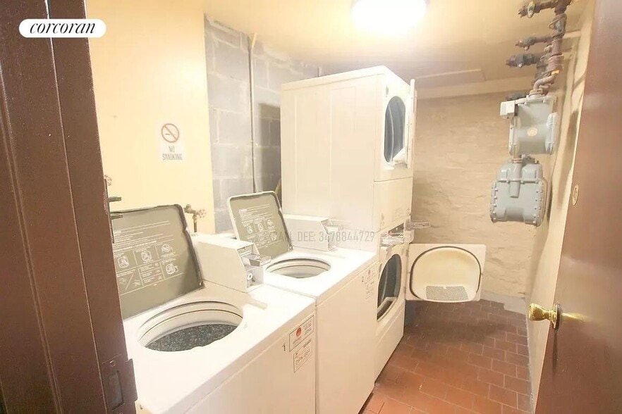 Building Photo - 864 West End Ave