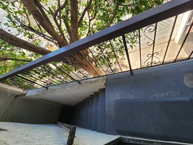 Building Photo - 1502 Rock Glen Ave