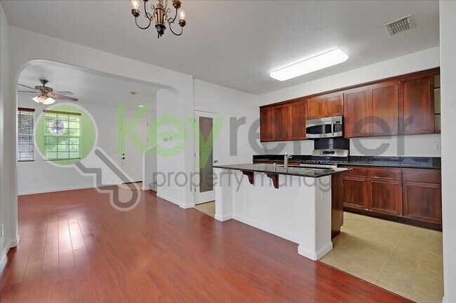 Building Photo - 10923 Oakham Dr