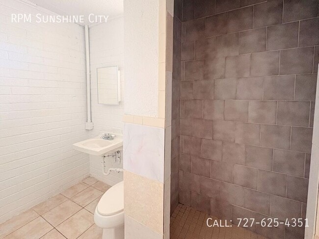 Building Photo - 3106 Orient Rd