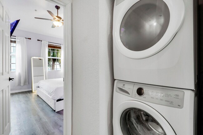 Building Photo - 107 Pond Apple Ln