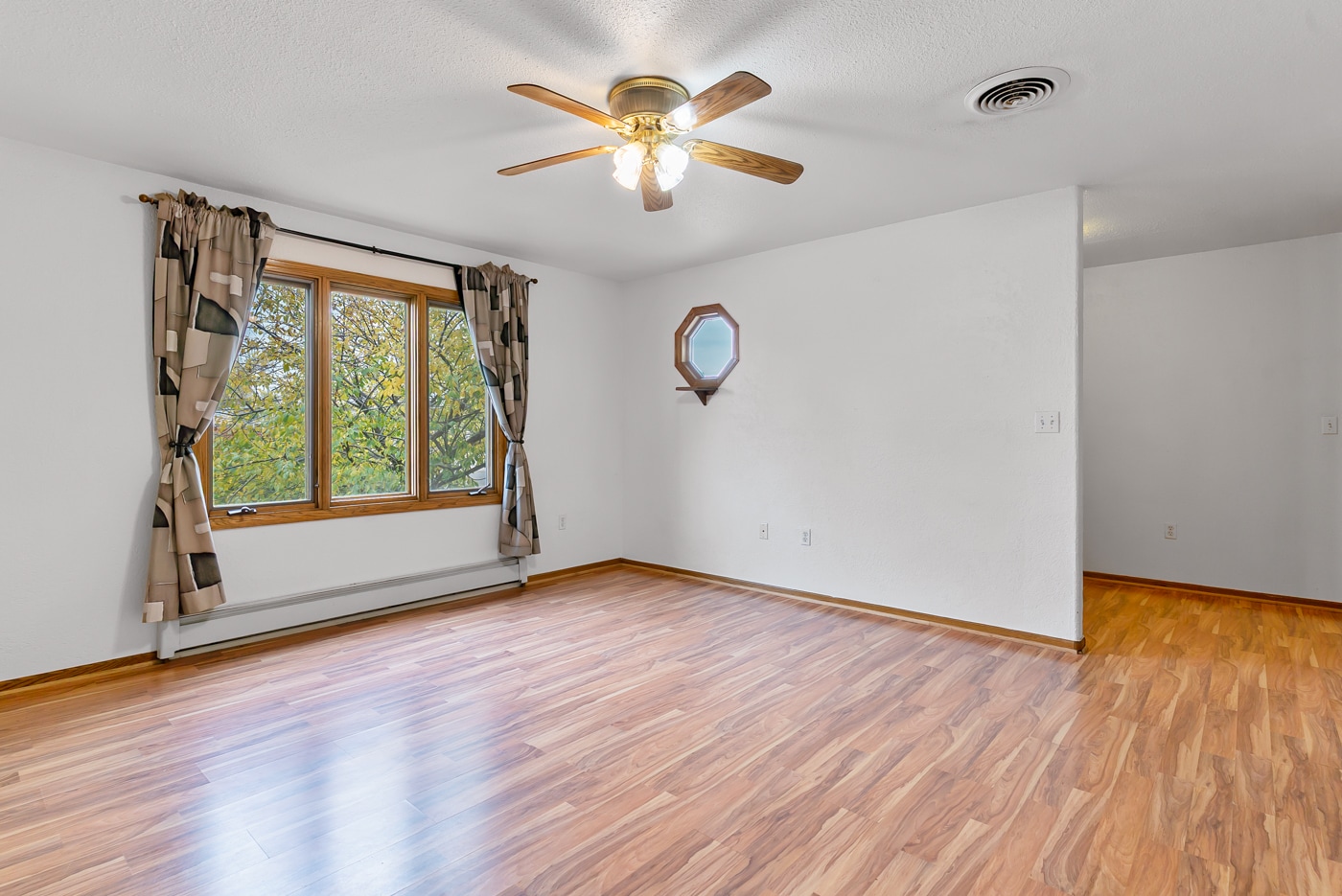 Living - 175 N 10th Ave