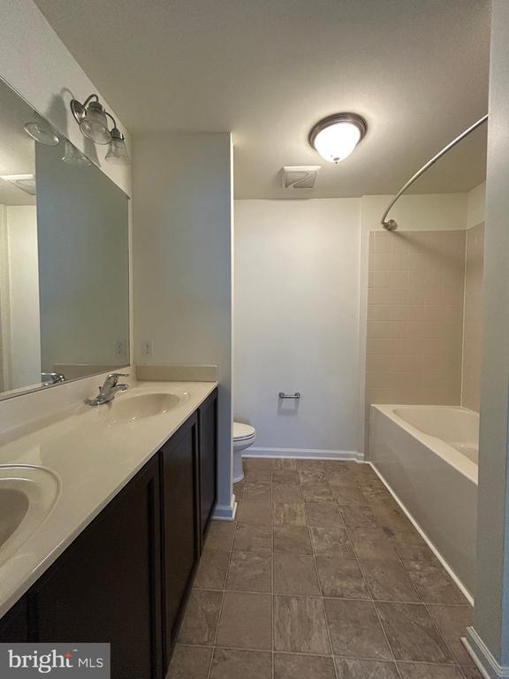 Building Photo - 106 Sirius Dr
