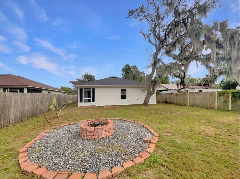 Building Photo - 203 Clayton Rd