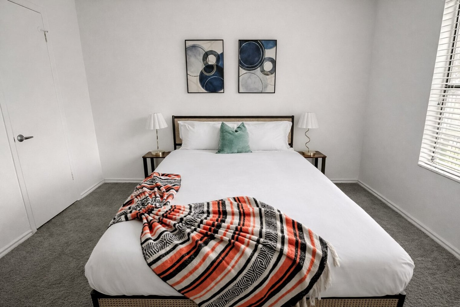 Building Photo - 1002 Clayton Ln