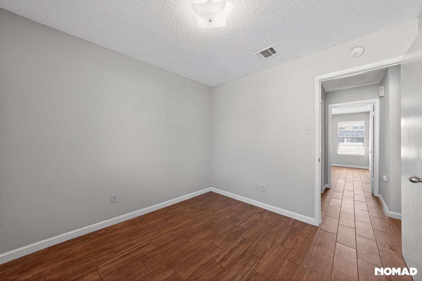 Building Photo - 1600 W Braker Ln