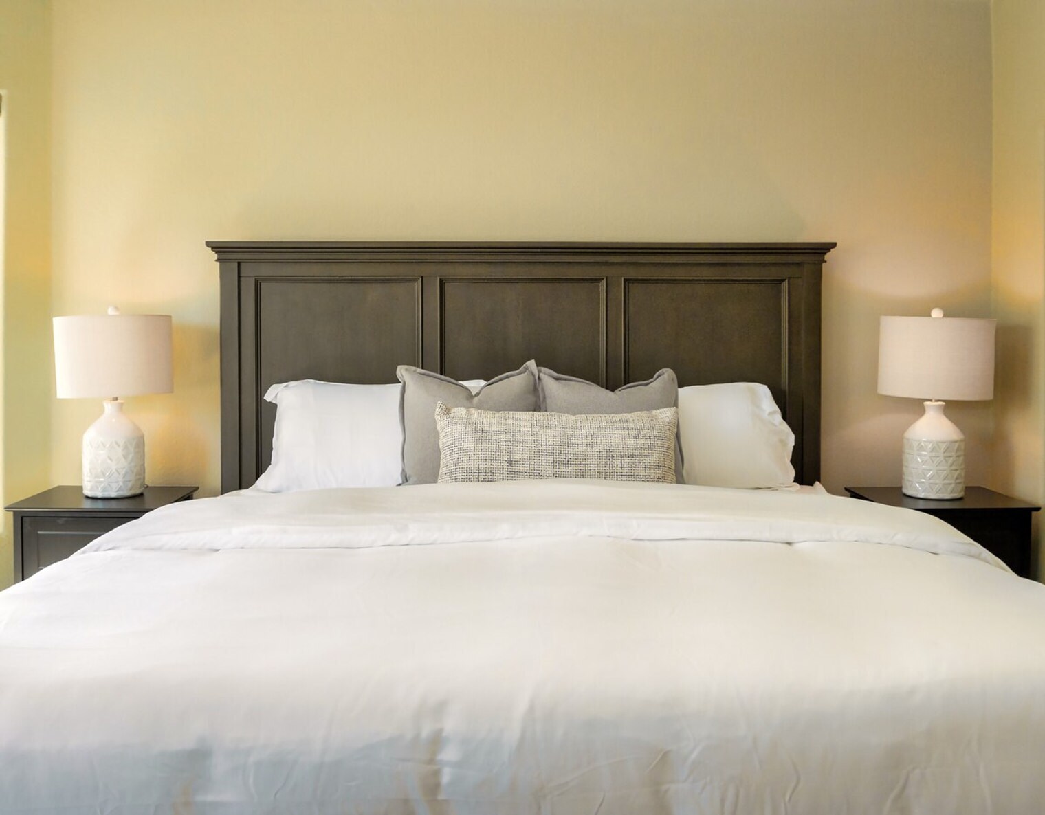 Building Photo - 1541 E Peregrine Trail