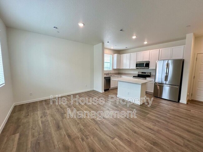 Building Photo - 3912 Pinnacles Ct