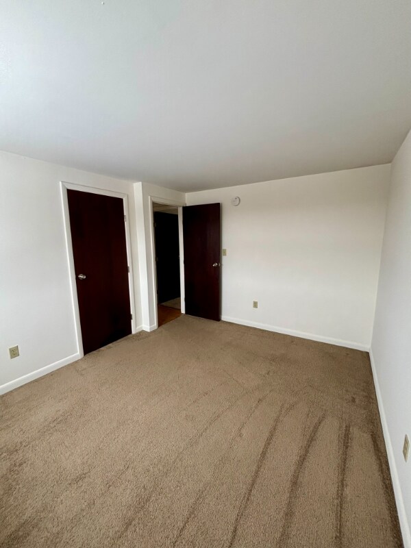 Building Photo - 110 Losson Rd