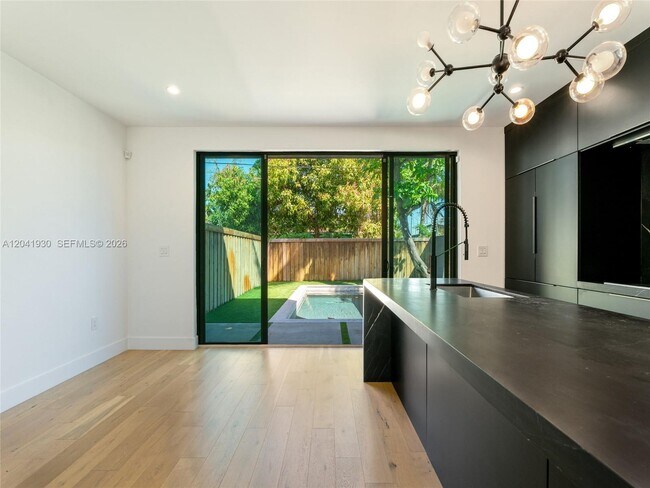 Building Photo - $7,250 227 NW 39th ST