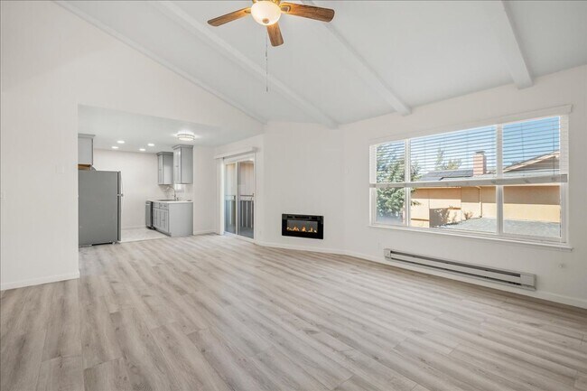 Building Photo - 10315 Alpine Dr