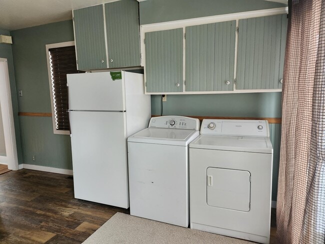 Building Photo - 610 W Water St