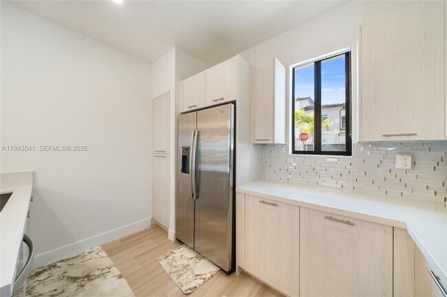 Building Photo - 4648 NW 83rd Ave