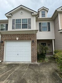 Building Photo - Renovated Townhome in Live Oak.  Available mid January.