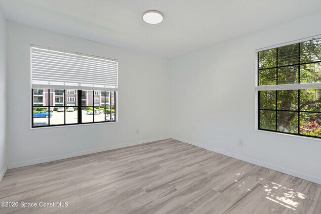 Building Photo - 7667 N Wickham Rd