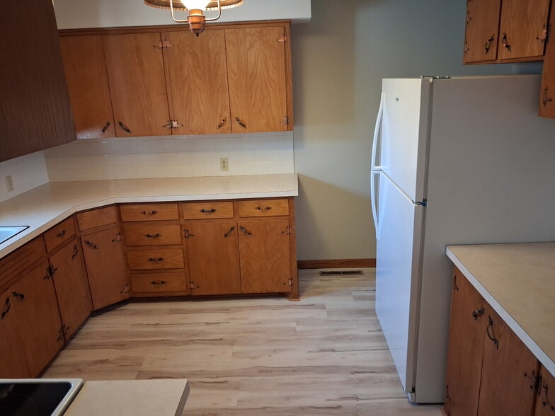 Kitchen - 1462 Ranch Rd