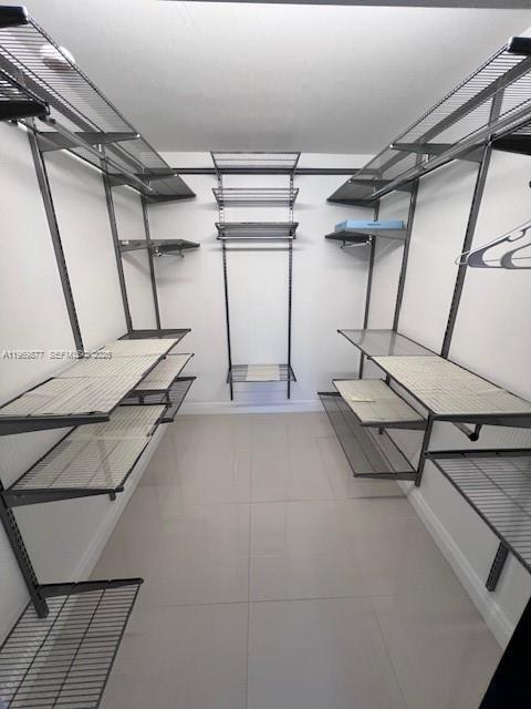 Building Photo - 16570 NE 26th Ave