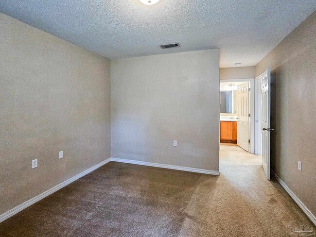 Building Photo - 9771 Cobblebrook Dr