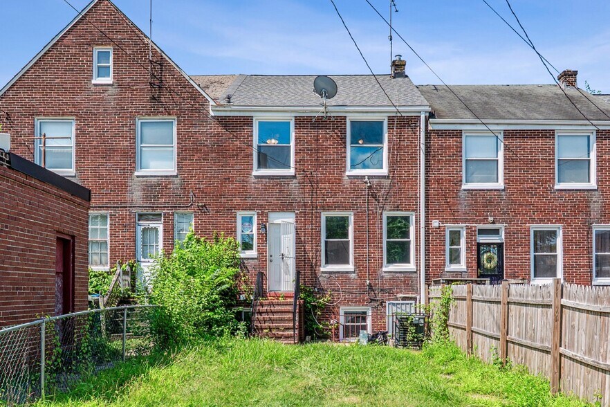 Building Photo - 3420 Erdman Ave