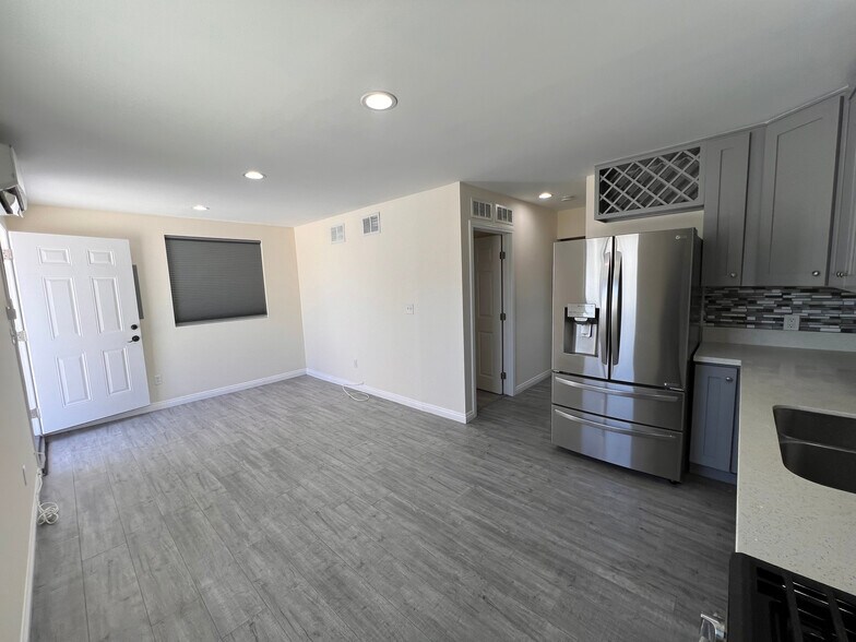 Building Photo - 9009 Monogram Ave