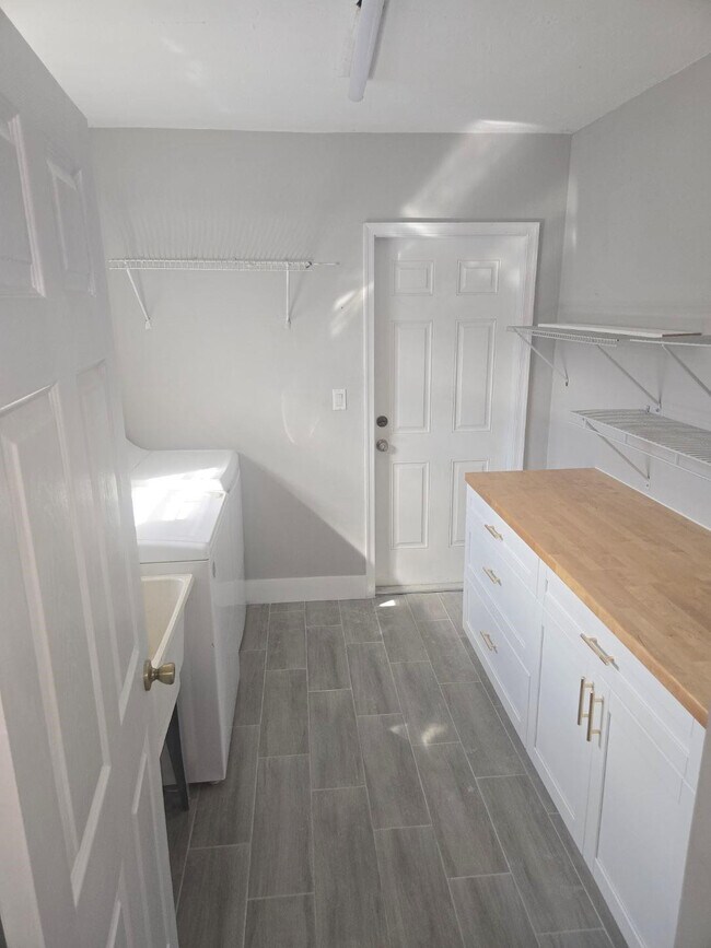 Building Photo - 7531 Polk St