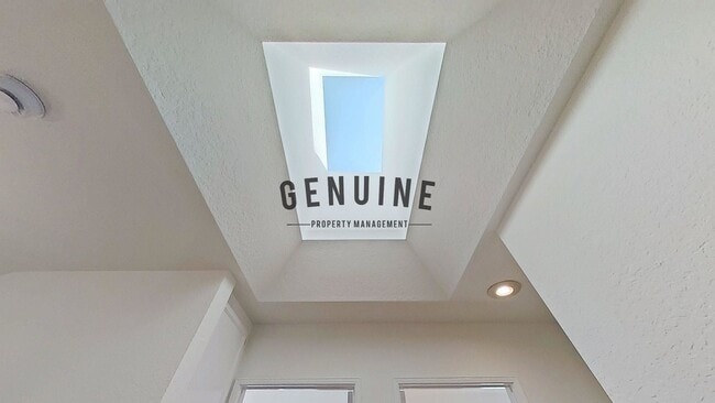 Building Photo - Move-in Special: $500 off 1st Month’s Rent...