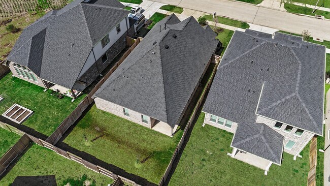 Building Photo - 31427 Vineyard Creek Dr