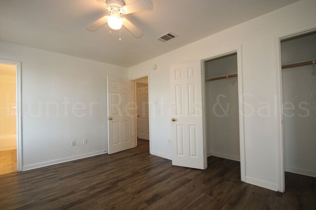 Building Photo - New Fence!