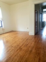 Building Photo - 1815 10th Ave S