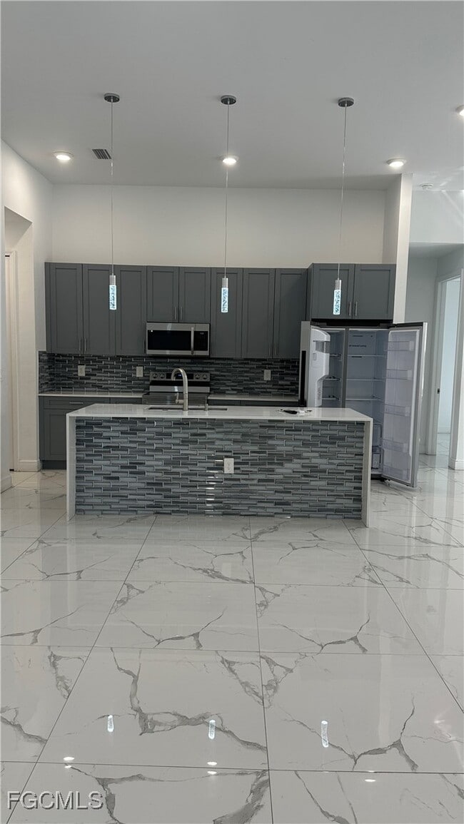 Building Photo - 3217 64th St W