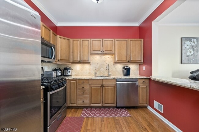Building Photo - 28 Pinfold Ct