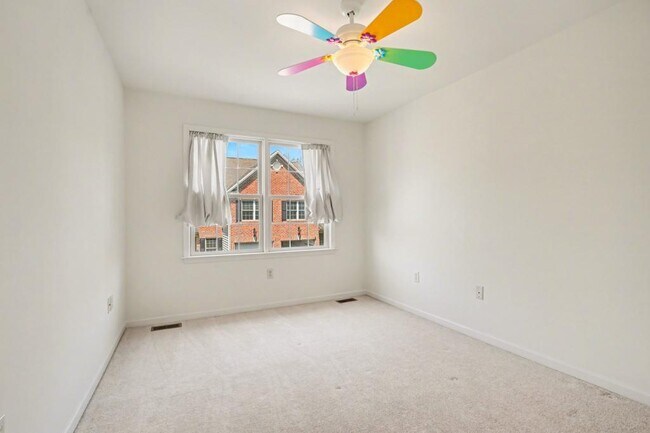 Building Photo - 5050 Mendenhall Dr.