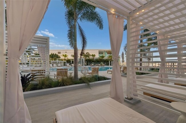 Building Photo - 400 Central Ave