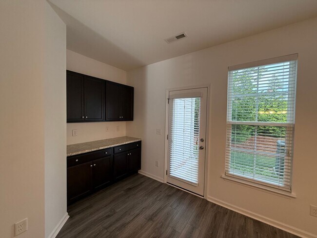 Building Photo - 5448 Farm House Trail
