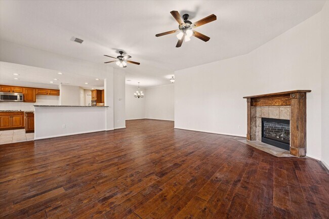 Building Photo - 501 Pine Bluff Dr