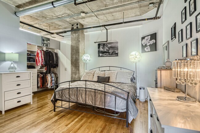 Building Photo - 2020 Arapahoe St