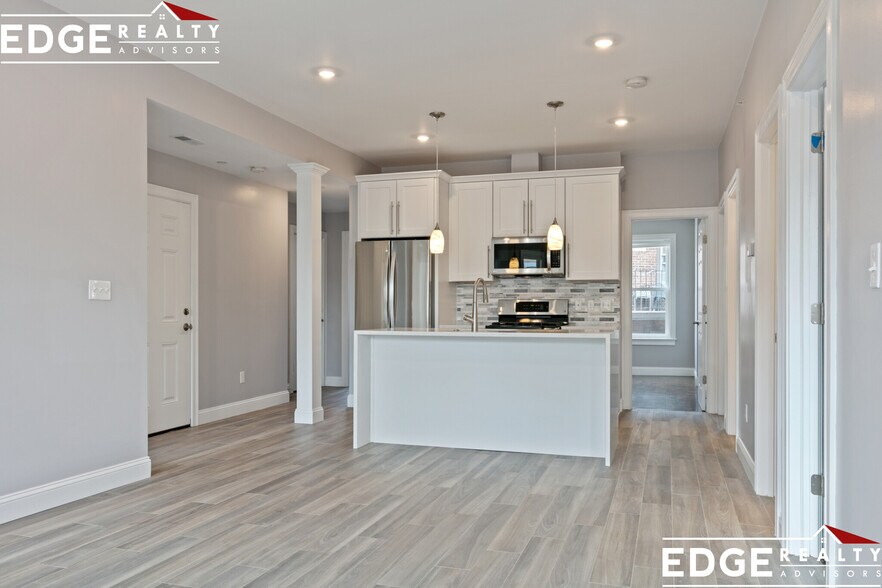 Building Photo - 96 Sutherland Rd