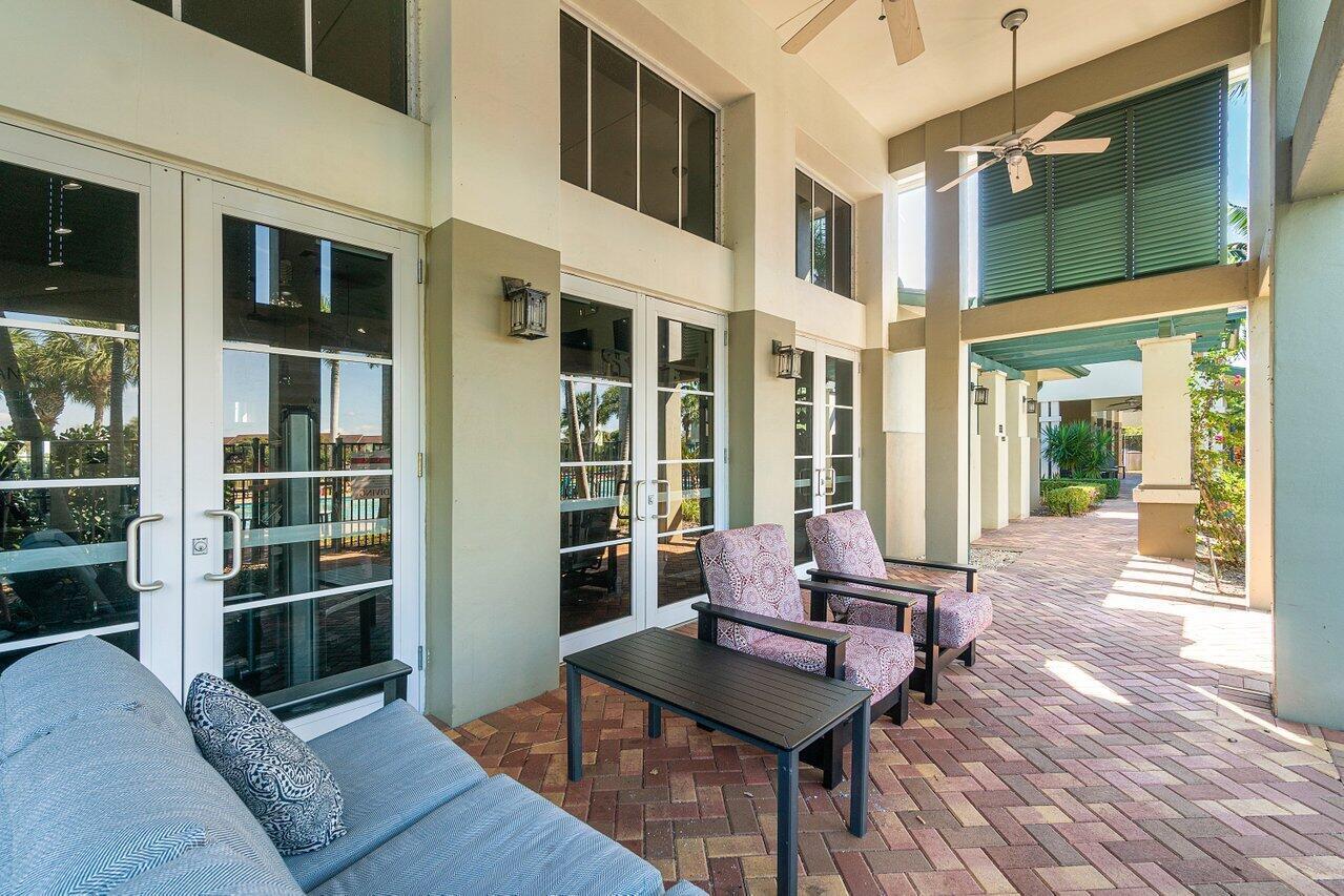 Building Photo - 880 Millbrae Ct